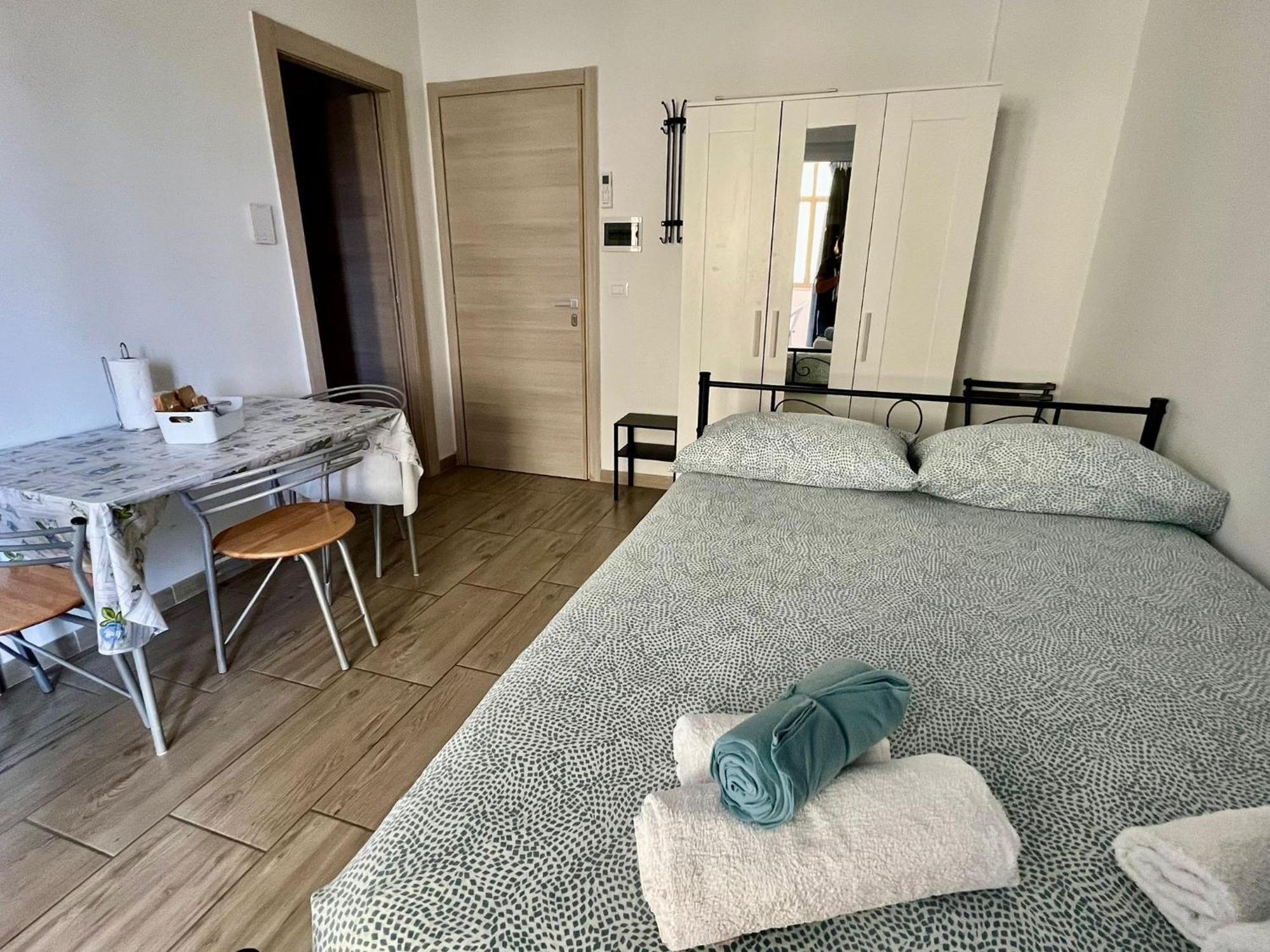 Il Gattino Di Porto - Apt 3 - Monolocale Veranda Piscina Империя Экстерьер фото